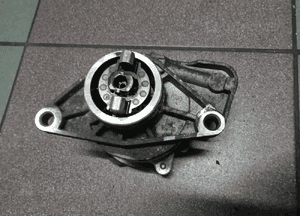 pompa wakum vacum land rower freelander 2.0 td 2
