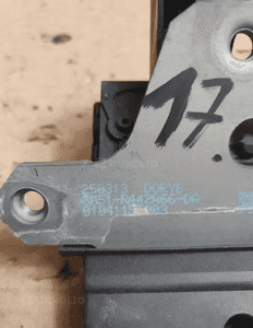 ZAMEK KLAPY TYŁ FORD nr 8M51-R442A66-DA 2