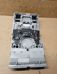 Lampka oświetlenie kabiny Audi A6 C6 4F0947135BQ 6