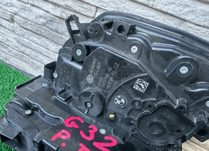 Zamek dociąg drzwi soft close bmw 6 G32 5