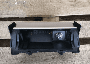 POPIELNICZKA SCHOWEK TUNELU JAGUAR XJ X350 2