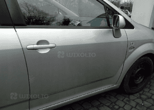 Toyota Corolla Verso lift drzwi przod prawe 2