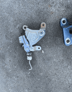 honda CRV 06r lift uchwyt koła mechanizm  wycieraczki zawias klapy dolny 5