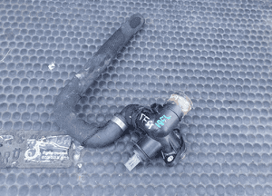 Obudowa Termostat Y2495002 06D121133C Krociec Czujnik Przewod Waz 2.0 TFSI Audi A4 B7 A6 C6 15