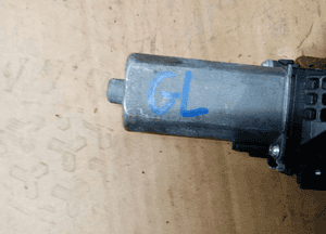 Silniczek regulacji fotela siedzenia Mercedes GL X166 W166 984688-105 5