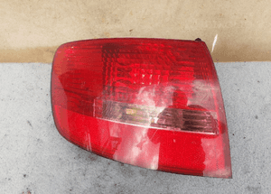 Audi A6 C6 kombi lampa tył tylna lewa 1