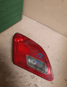 OPEL ASTRA J HB Lampa tył lewa w klapę 1