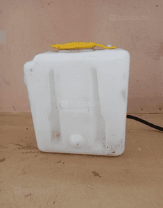 Zbiorniczek płynu spryskiwaczy pompka Opel Tigra B 090536631 2