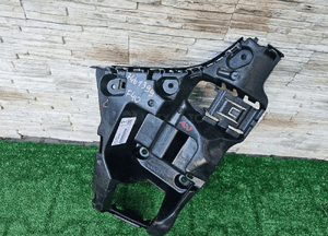 Ślizg zderzaka tył bmw 1 F40 7461399