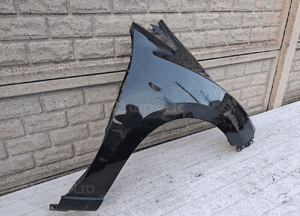 Mazda 5 v 10-18 błotnik przedni prawy 3
