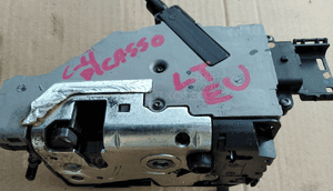Citroen C4 Picasso I zamek drzwi tyl tylny  prawy lewy 5