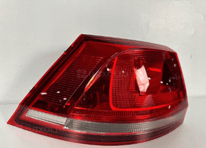 Lampa tyl tylna lewa vw golf vii 7 kombi 5G 5G9 5G9945095C cala 3