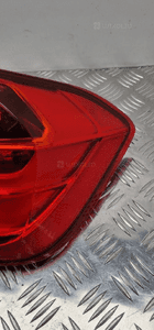 Bmw F30 lampa prawa tylna w błotnik 7259894 6
