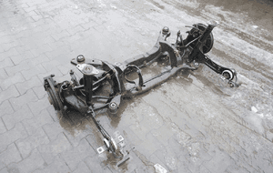 Belka zawieszenia tył volvo V60 1 i lift 3