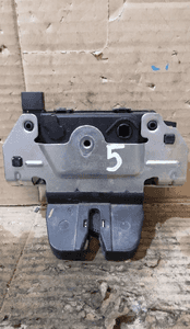 Zamek klapy tył opel astra h zafira b nr 495058724 1