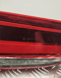 Bmw X1 F48 lampa lewa tylna w klape 7477717 8