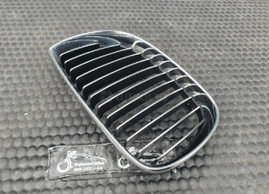 Kratka 7128613 7128614 7906809 Atrapa Nerki Nerka Gril Atrapka Zderzaka Przód M-Pakiet BMW 1 E81 E87 8