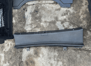 MERCEDES E 212 tapicerki bagażnika boczki styropian podstawa akumulatora osłona pasa tylnego 7