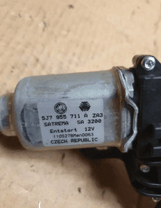 SILNICZEK WYCIERACZKI TYŁ SKODA FABIA II  nr 5J7955711 5