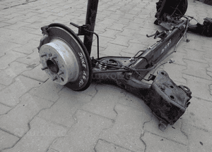 Belka zawieszenia tył nissan juke i 5