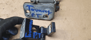 Zawias prawy tył tylny górny dolny para VW Touareg 7L0833402 7