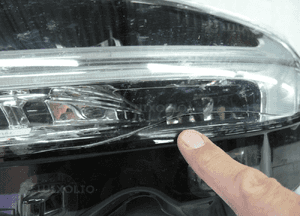 Volvo V90 S90 lift full led uszkodzony klosz lampa przednia lewa 3
