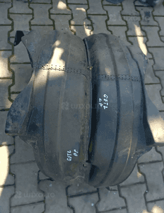 Hyundai Getz nadkole przód przednie prawe 2