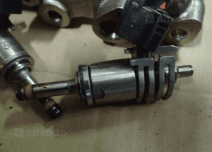 LISTWA WTRYSKOWA LEXUS IS 300H 82125-30560A RADOM 2