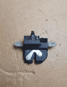 Zamek klapy bagażnika 13317445 OPEL CORSA D 06-14 7