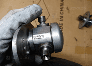 Pompa wysokiego ciśnienia BMW M5 G30 F90 4.4 8V 0261520523 7852361 7