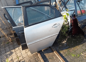 drzwi lewe tył vectra c sedan