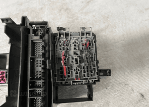 7L0937535A SKRZYNKA PRZEKAŹNIKÓW CAYENNE 7L 02- 2