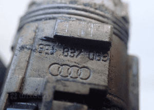 ZAMEK WKŁADKA DRZWI LEWYCH AUDI A4 B6 8E1837063 !!! 3