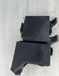 QASHQAI J10 LIFT 1.6DCI 09-13 ROK OBUDOWA SKRZYNKA BEZPIECZNIKÓW 24383BB50A 1