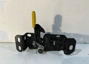 MERCEDES W246 W176 W117 Zamek dolny maski- 15482 1