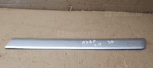 Listwa błotnika lewy tył tylna lewa Audi A3 8P 3D 8P3853983D 3