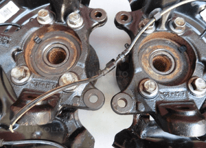 ZWROTNICA PIASTA PRAWA PRZÓD AURIS II E18 1,4 D4D 3