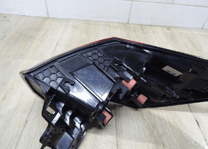 Lampa prawy tył toyota RAV4 v 81550-42230 7