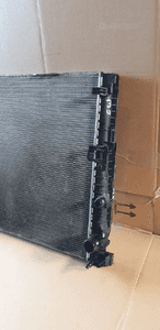 Chłodnica wody płynu BMW M5 G30 F90 550i 4.4 8096936 3