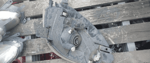 Przod przednia lampa prawa citroen xsara picasso 4