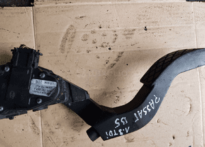 pedał gazu audi a6 c 5 8d1721523j