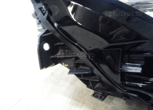 VOLVO S90 V90 Lampa prawa  przód  midled LHD 32228317 LLU 5
