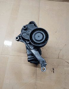 Podstawa pompy klimatyzacji spreżarki BMW 3 E46 1.9 3