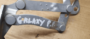 Zawias maski prawy przód przedni Ford Galaxy MK1 Lift 7M0823302L 5
