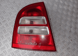 Lampa tylna lewy tył skoda octavia i 1