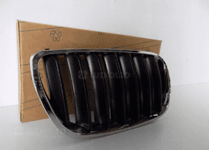 BMW X3 E83 LCI Nerka/Kratka Zderzaka Prawa - 3998 2