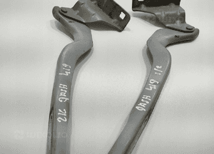 Zawias zawiasy maski lewy prawy komplet nissan qashqai J10 2010-2013 3
