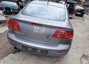 Mazda 3 BK 03-09 sedan szyba tylna tył szyby 3