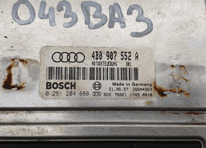 Sterownik 4B0907552A Komputer Modul Silnika 2.4 Benzyna V6 Audi A5 C5 Manual 4B0907552A 0261204688 2