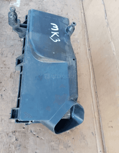 Obudowa filtra powietrza Ford Mondeo MK3 1.8 16V 1S71-9600-AE 6